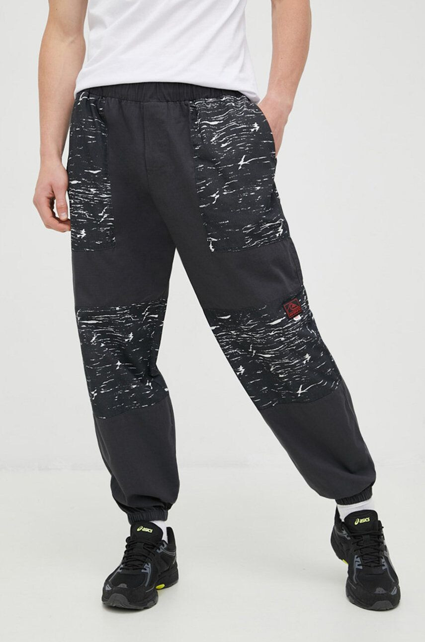 Quiksilver pantaloni de bumbac X Stranger Things barbati culoarea gri - Pled.ro