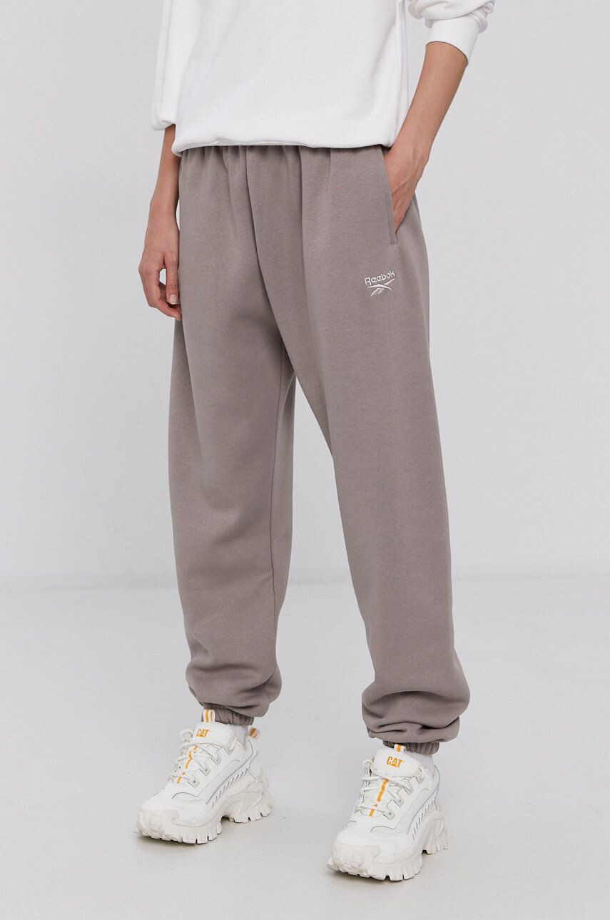 Reebok Classic Pantaloni femei culoarea galben material neted - Pled.ro