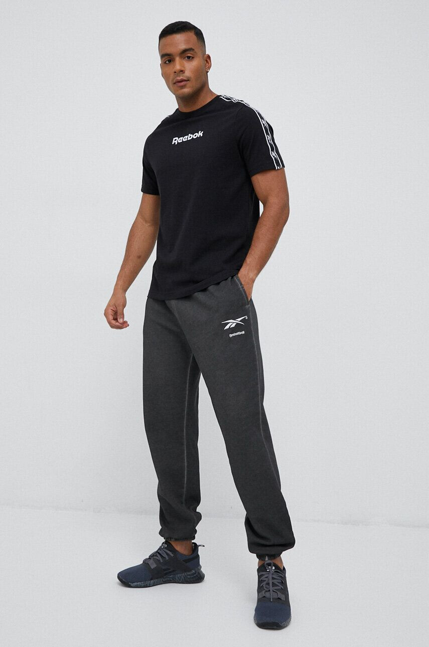 Reebok Classic pantaloni de trening culoarea gri cu imprimeu - Pled.ro