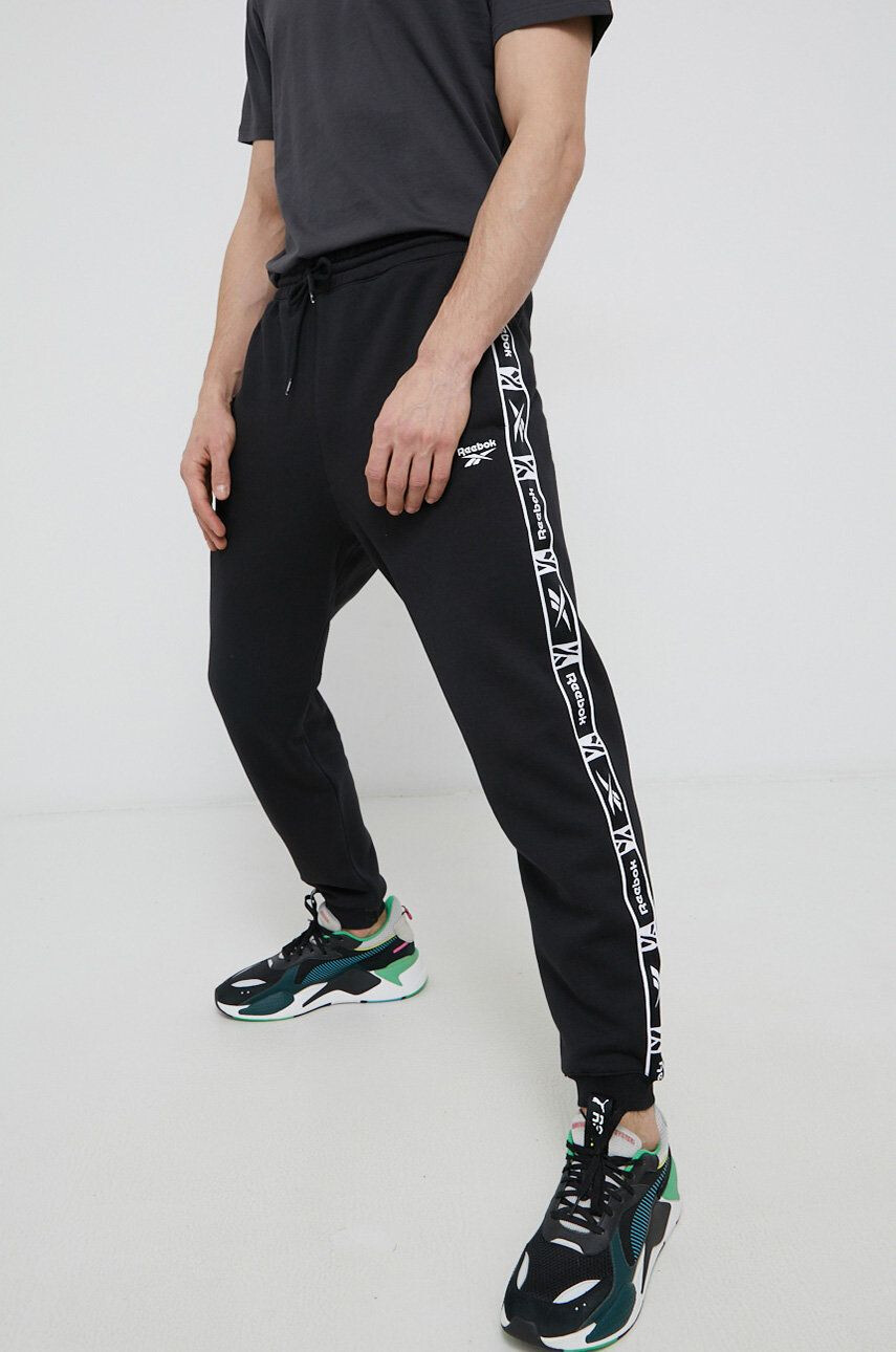 Reebok pantaloni - Pled.ro