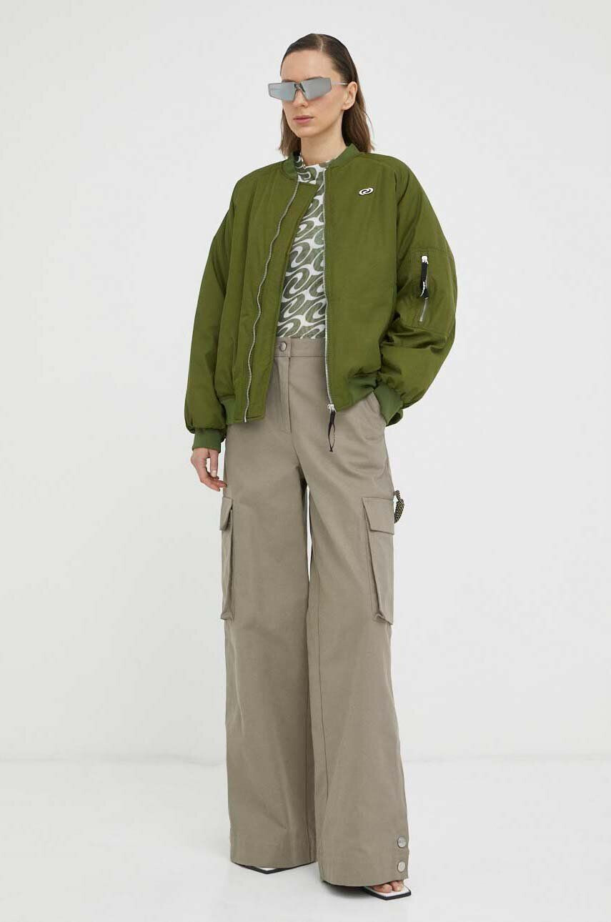 Resume Résumé geaca bomber femei culoarea verde de iarna oversize - Pled.ro