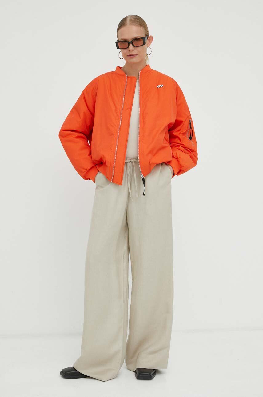 Resume Résumé geaca bomber femei culoarea portocaliu de iarna oversize - Pled.ro