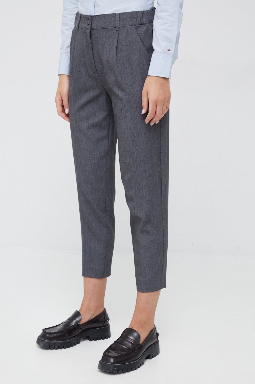 Sisley pantaloni - Pled.ro