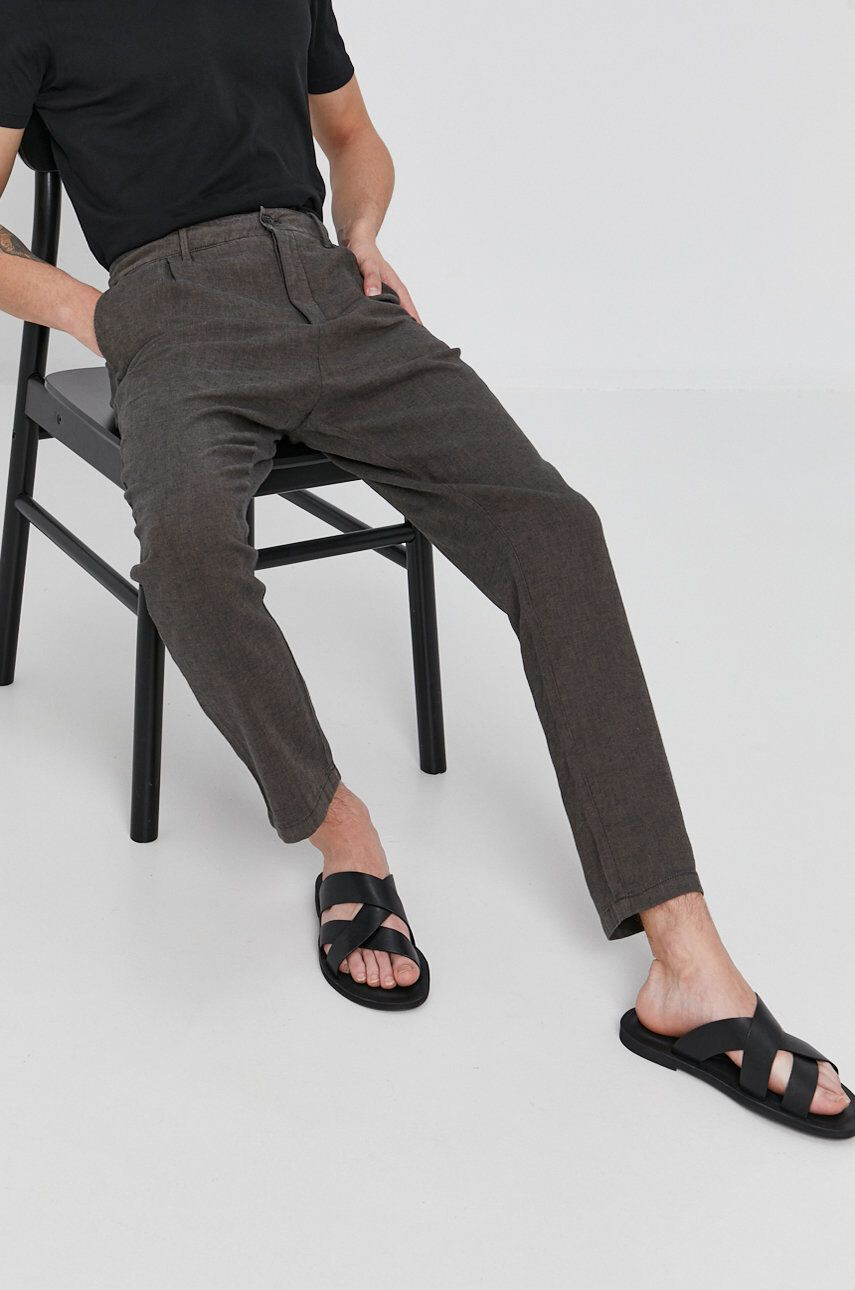 Sisley pantaloni - Pled.ro