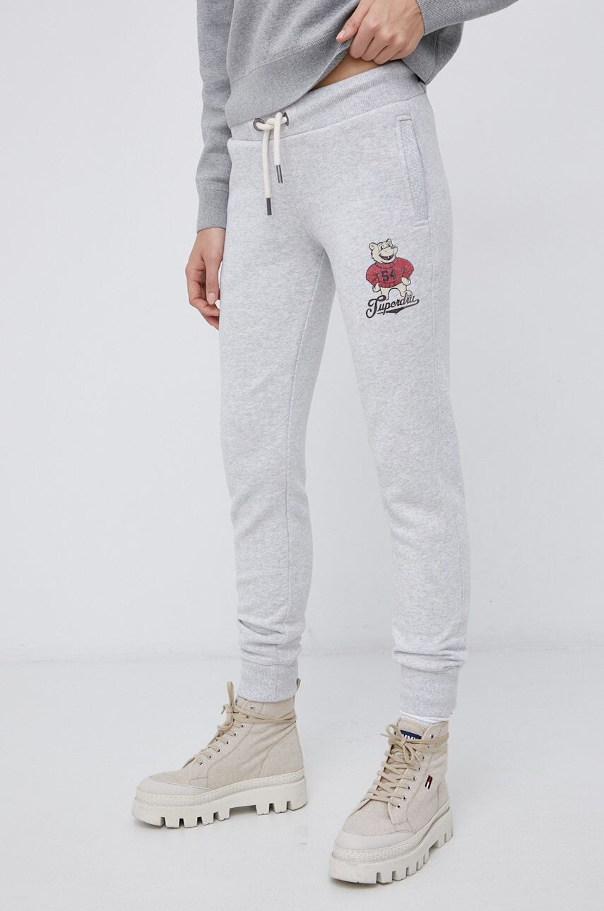 Superdry Pantaloni femei culoarea roz melanj - Pled.ro