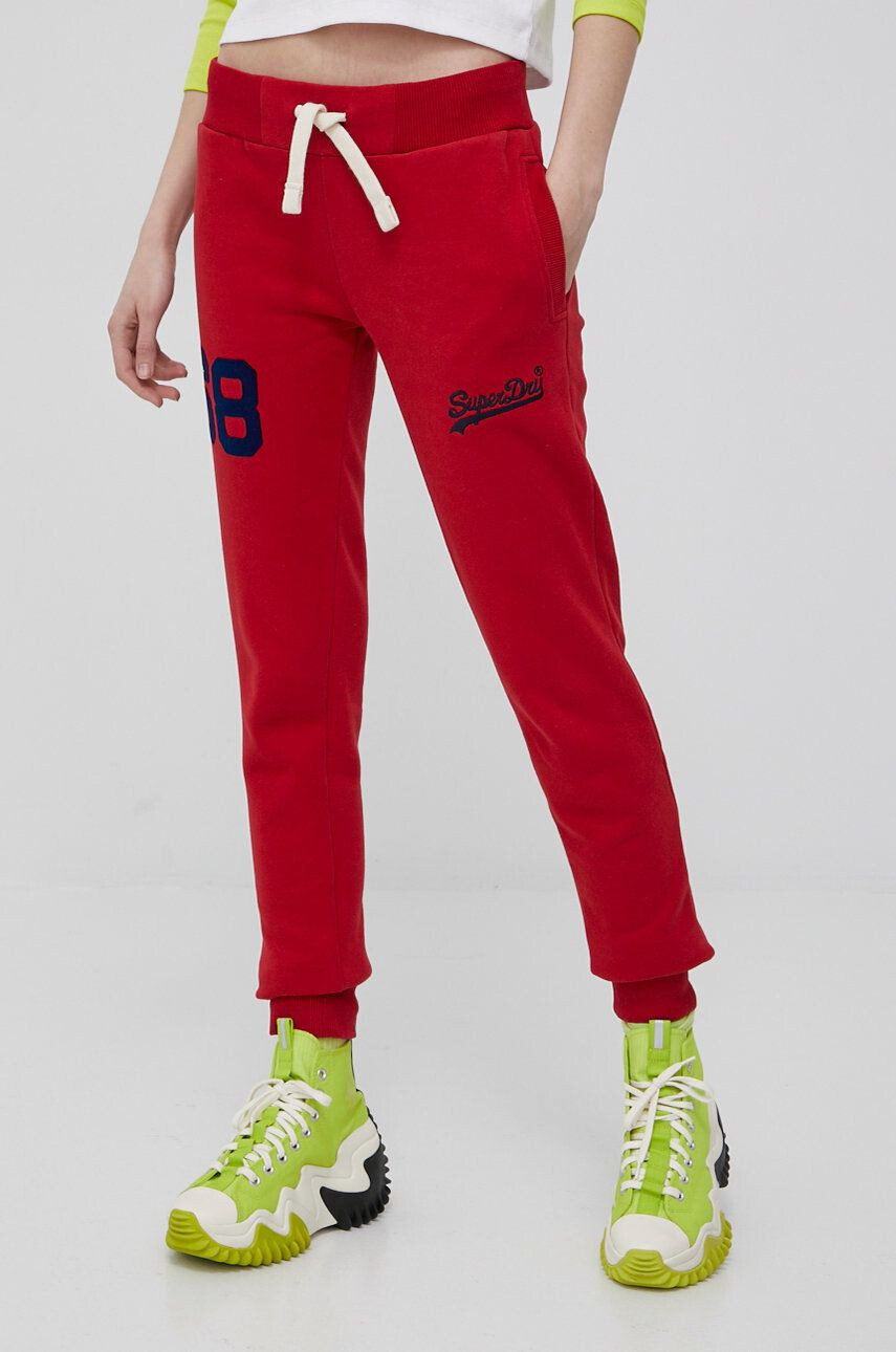 Superdry pantaloni de trening femei culoarea rosu cu imprimeu - Pled.ro