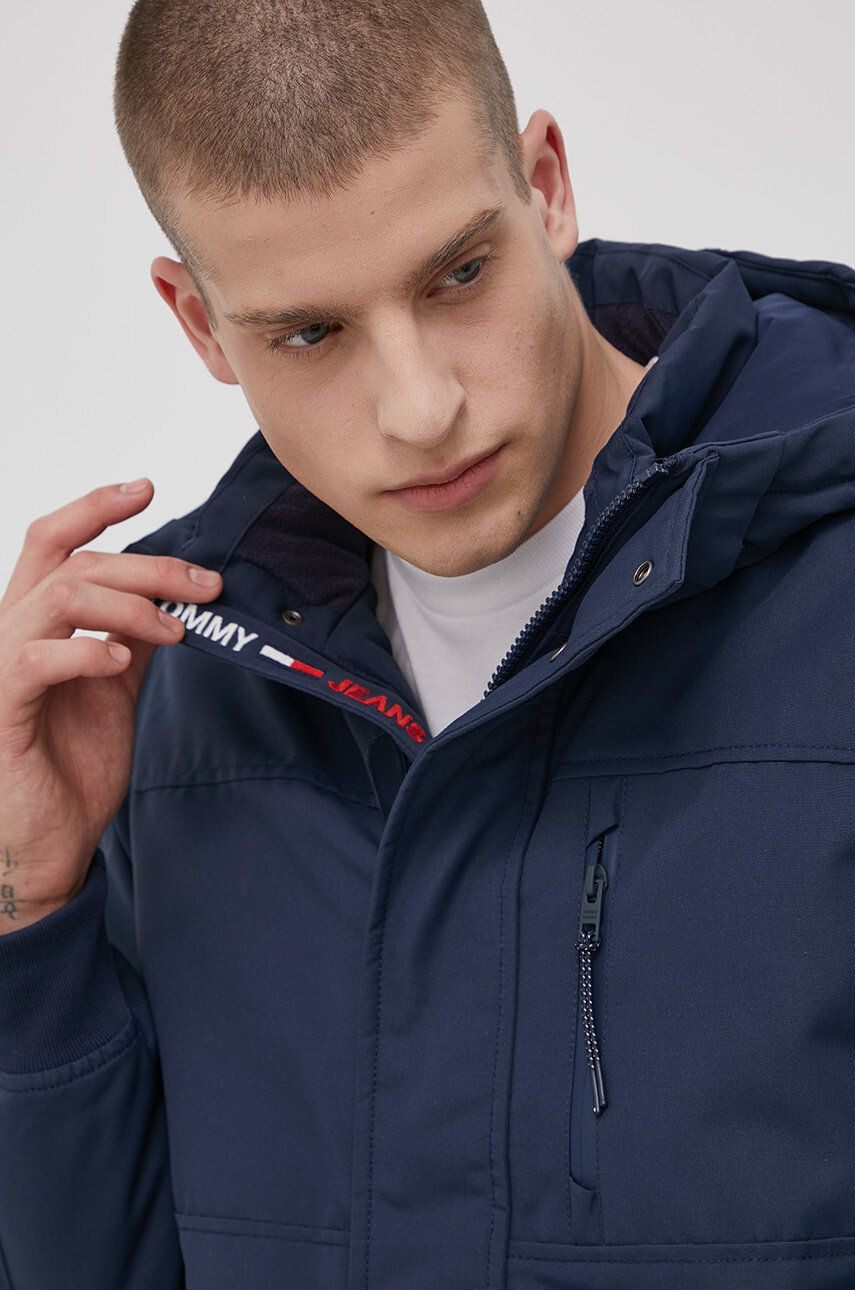 Tommy Jeans Geacă bărbați culoarea albastru marin de iarnă - Pled.ro