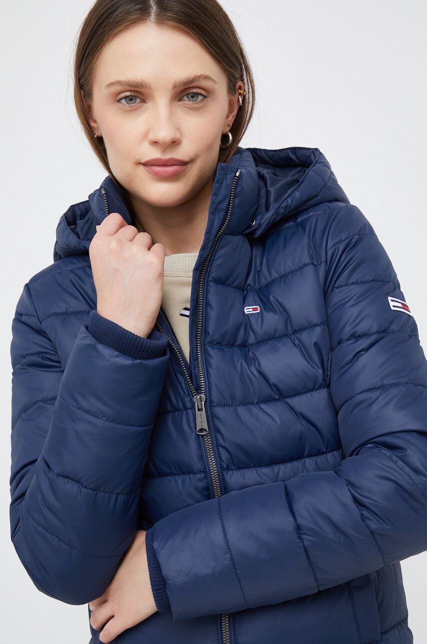 Tommy Jeans geaca femei culoarea albastru marin de iarna - Pled.ro