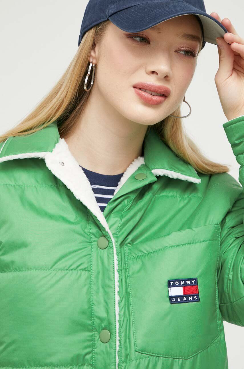 Tommy Jeans geacă reversibilă femei culoarea verde de tranzitie oversize - Pled.ro