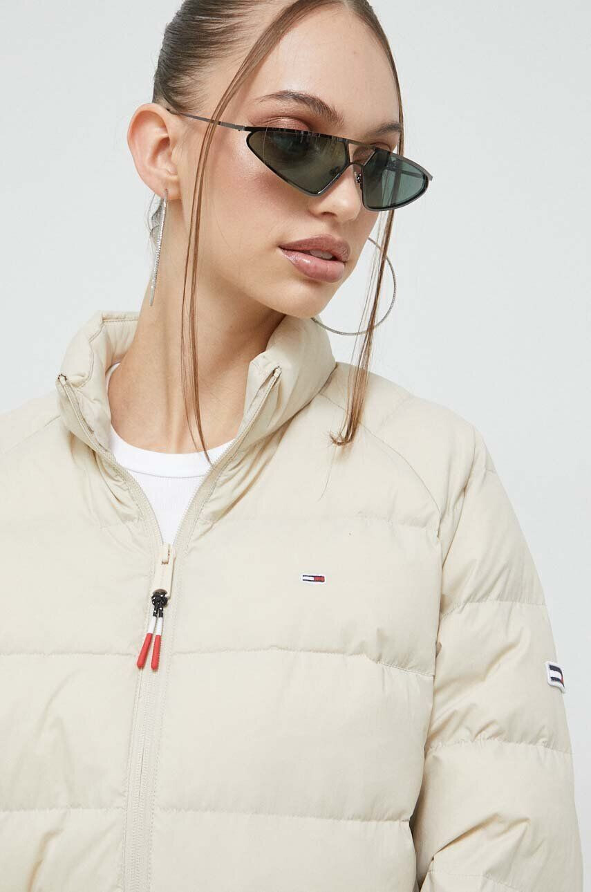 Tommy Jeans geaca de puf femei culoarea bej de tranzitie - Pled.ro