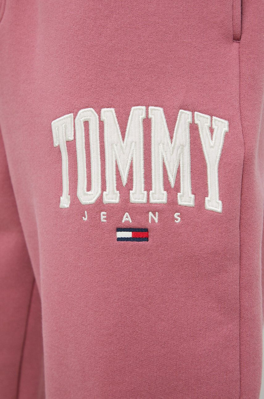 Tommy Jeans Pantaloni bărbați culoarea roz cu imprimeu - Pled.ro