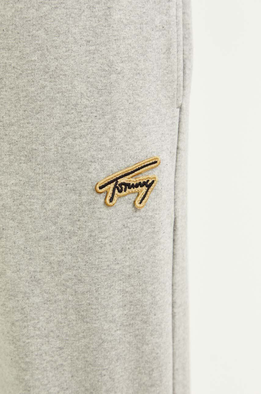 Tommy Jeans pantaloni de trening culoarea gri melanj - Pled.ro