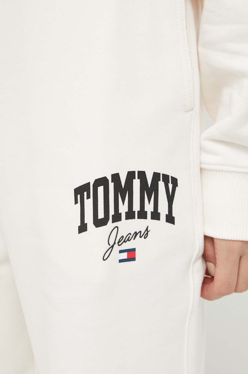 Tommy Jeans pantaloni de trening din bumbac culoarea bej cu imprimeu - Pled.ro