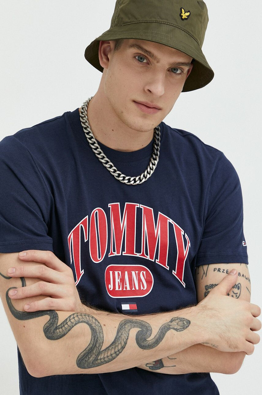 Tommy Jeans tricou din bumbac culoarea rosu cu imprimeu - Pled.ro