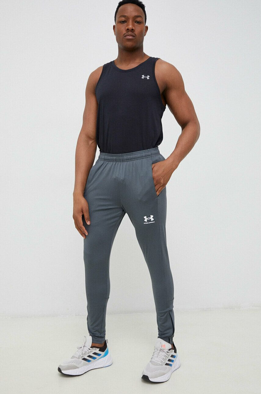 Under Armour pantaloni de antrenament Challenger culoarea gri neted - Pled.ro