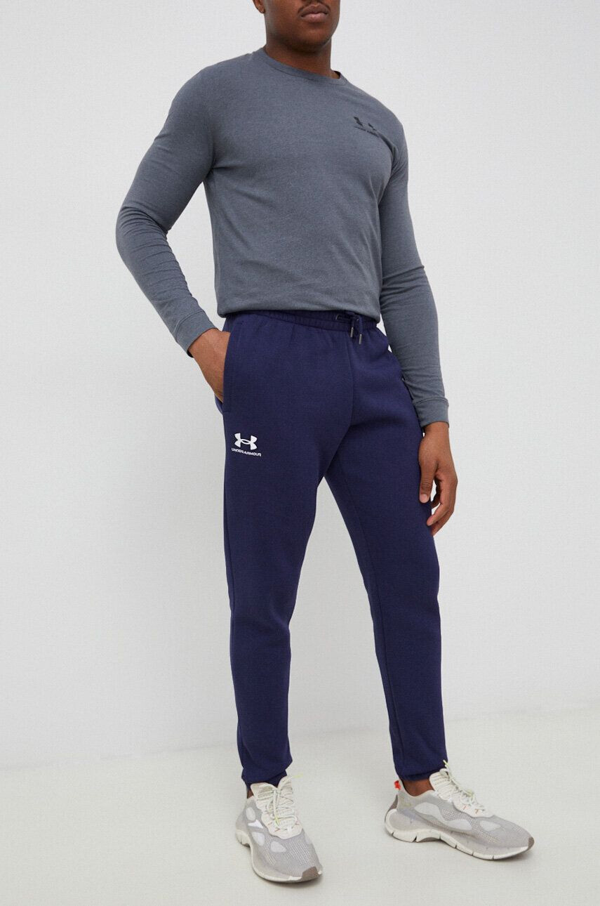 Under Armour pantaloni de trening culoarea negru cu imprimeu - Pled.ro