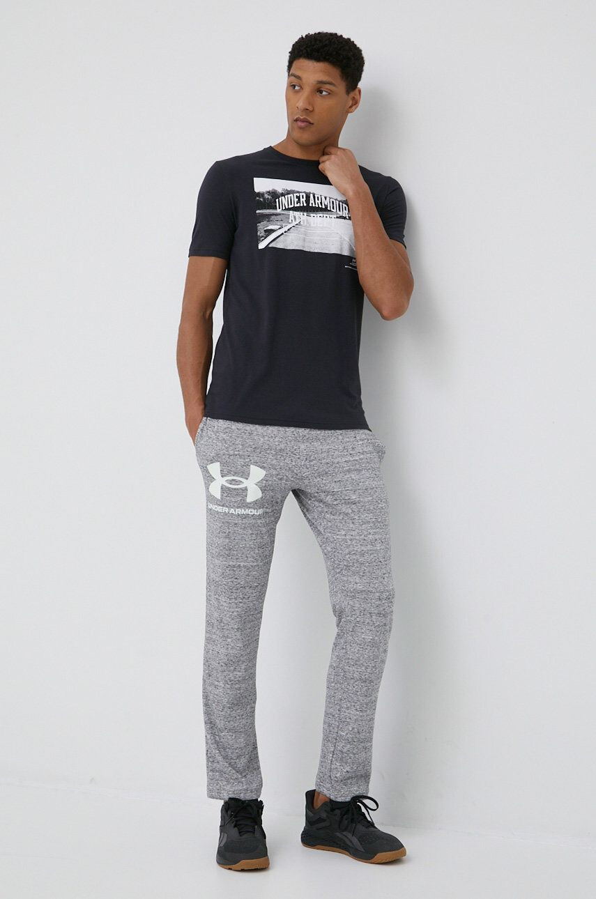 Under Armour pantaloni de trening 1361644 barbati culoarea gri neted - Pled.ro