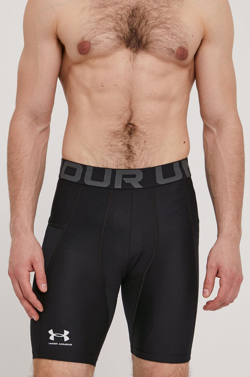 Under Armour pantaloni scurți de antrenament culoarea negru - Pled.ro