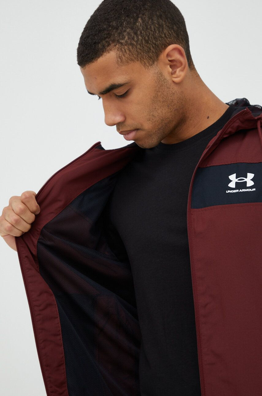 Under Armour windbreaker culoarea maro de tranzitie - Pled.ro