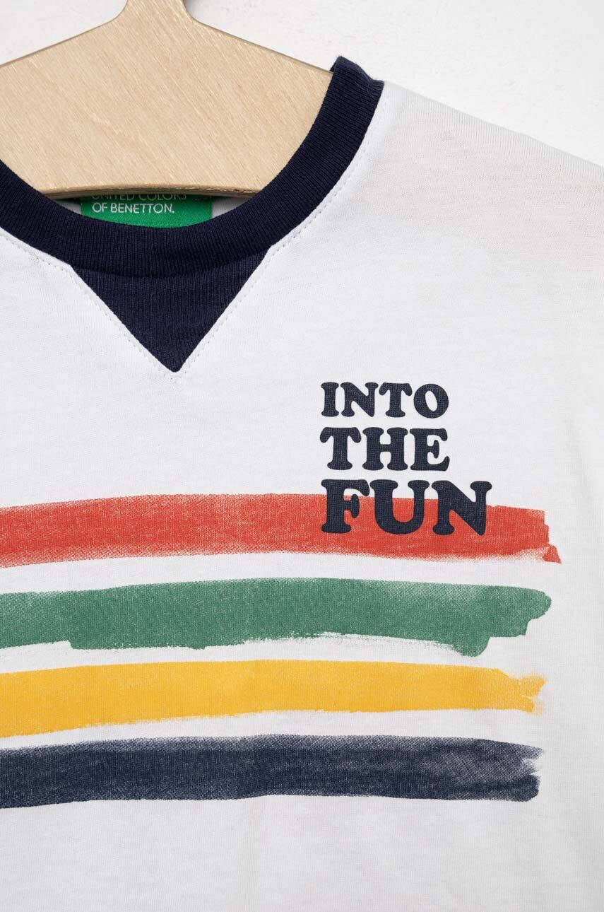 United Colors of Benetton longsleeve din bumbac pentru copii culoarea alb cu imprimeu - Pled.ro