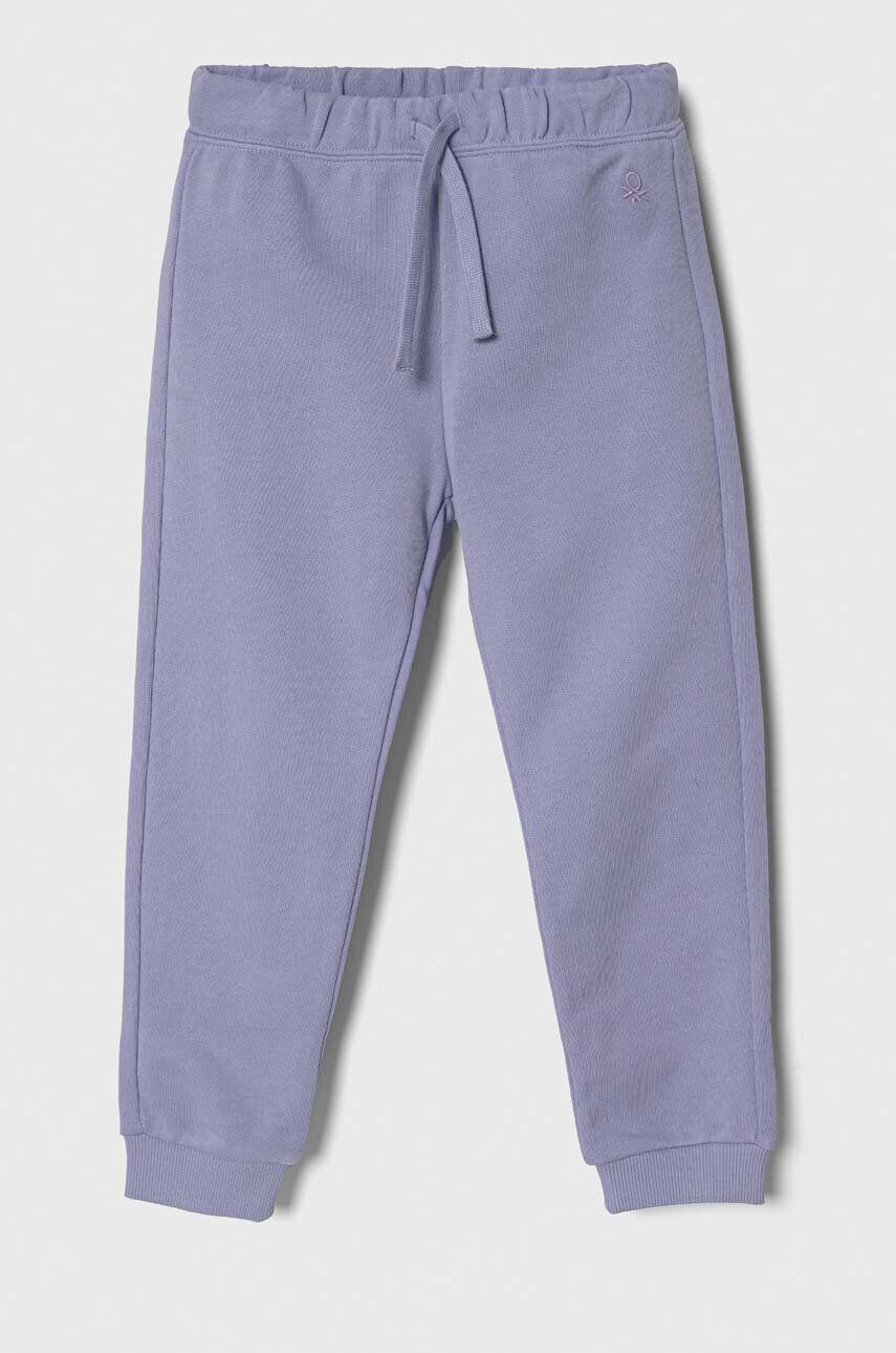 United Colors of Benetton pantaloni de trening din bumbac pentru copii culoarea violet neted - Pled.ro