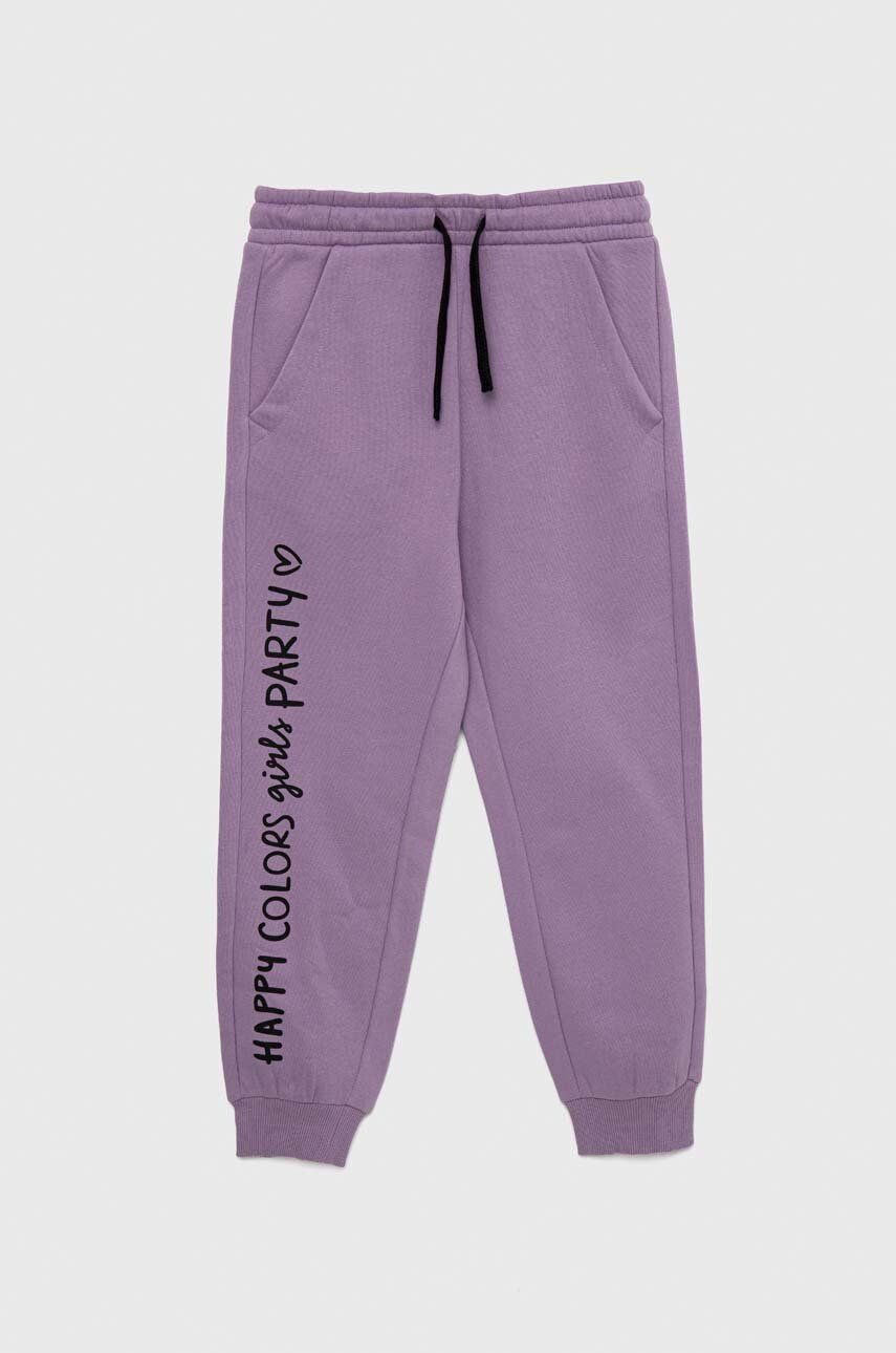 United Colors of Benetton pantaloni de trening pentru copii culoarea violet cu imprimeu - Pled.ro