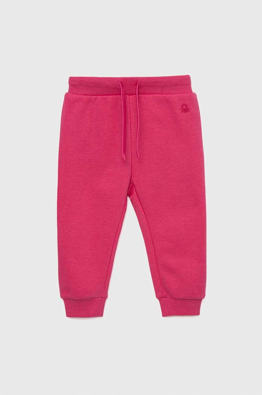 United Colors of Benetton pantaloni de trening pentru copii culoarea roz neted - Pled.ro