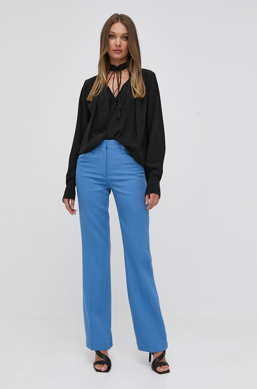 Victoria Beckham camasa de matase femei culoarea negru cu un decolteu legat relaxed - Pled.ro