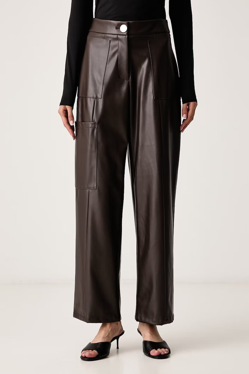 Armani Exchange pantaloni pentru femei din imitație de piele