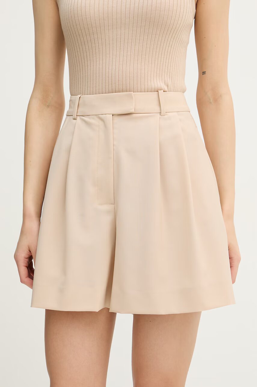 Lacoste pantaloni scurți pentru femei cu lână