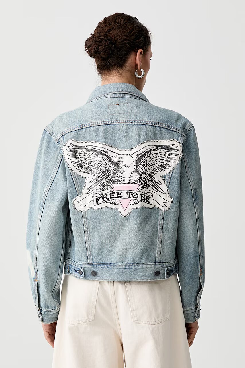 Levi's geacă de blugi pentru femei ROAD WORN TRUCKER x PRIDE