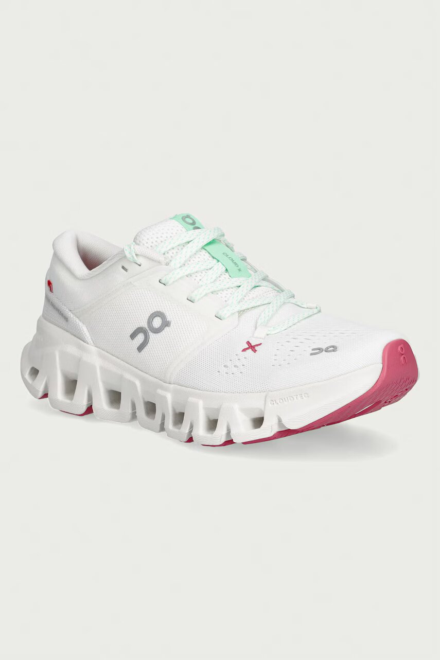On sneakers pentru femei Cloud X 5