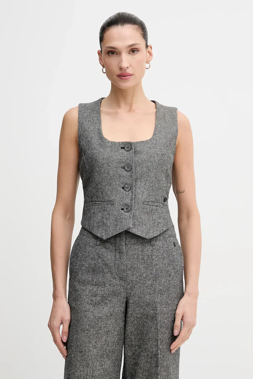 Pedro del Hierro vestă