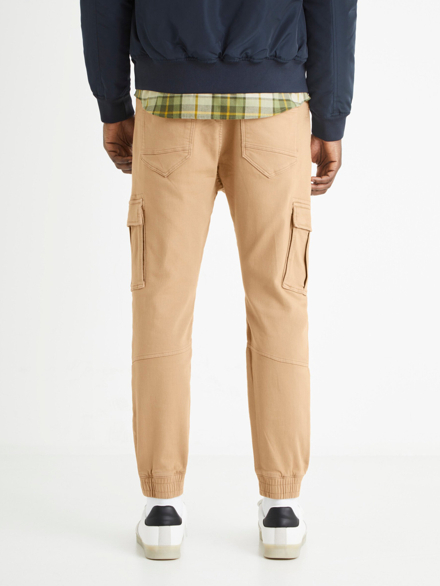 Celio Cargo Pantaloni Bej - Pled.ro