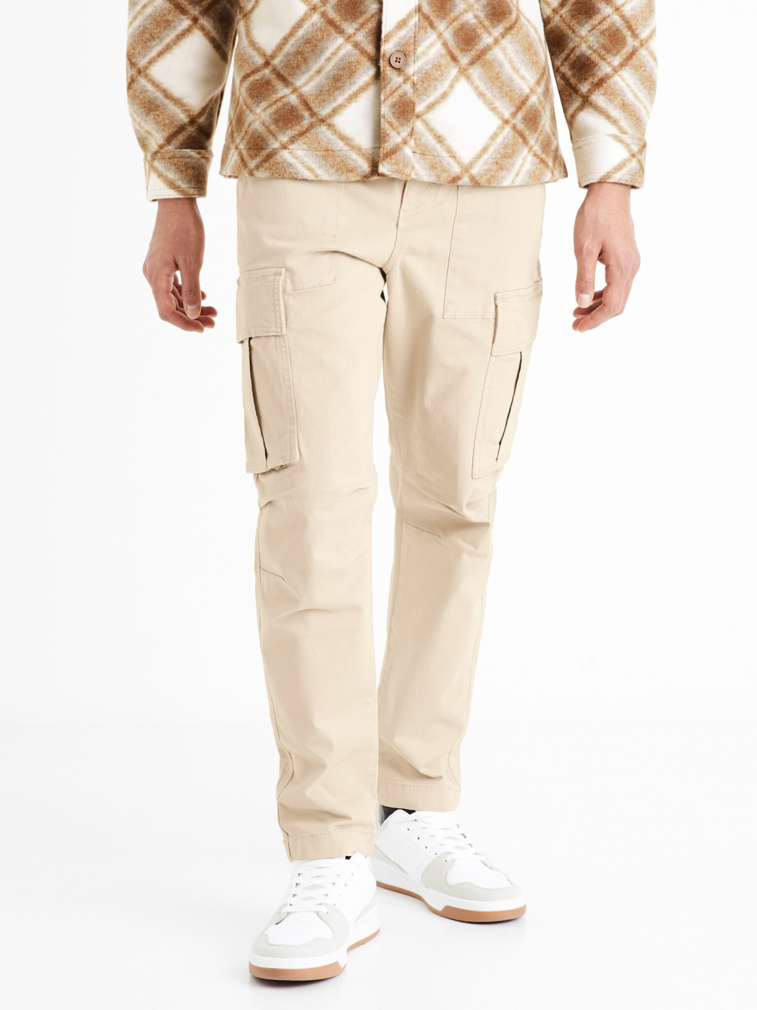 Celio Dogo Pantaloni Bej - Pled.ro