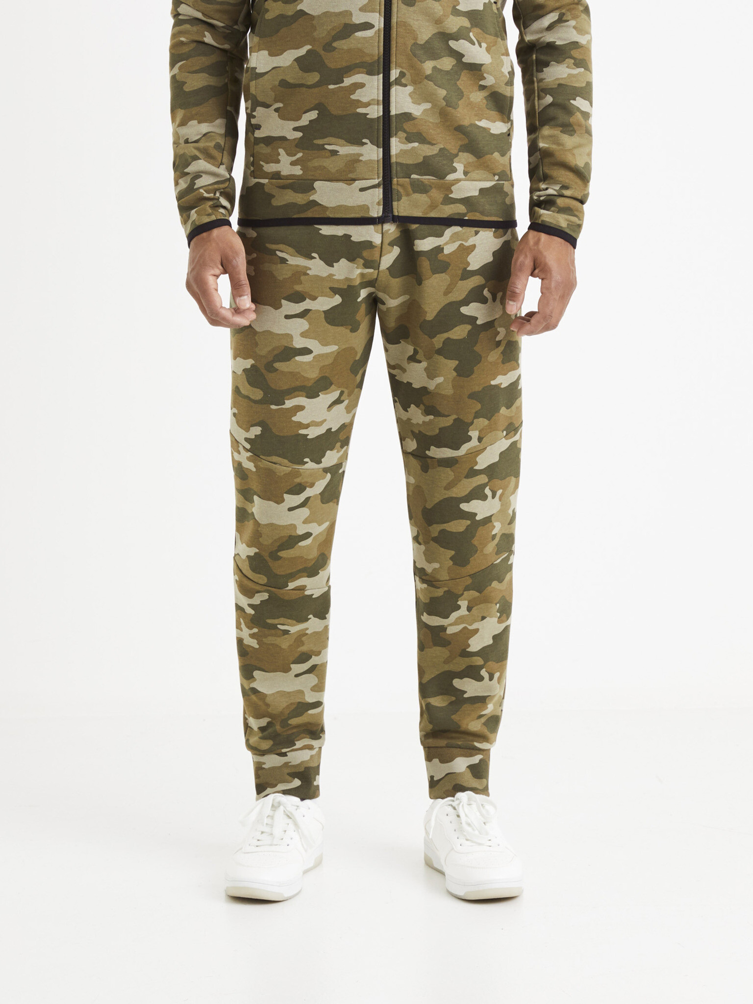 Celio Vojogyoke Pantaloni de trening Verde - Pled.ro