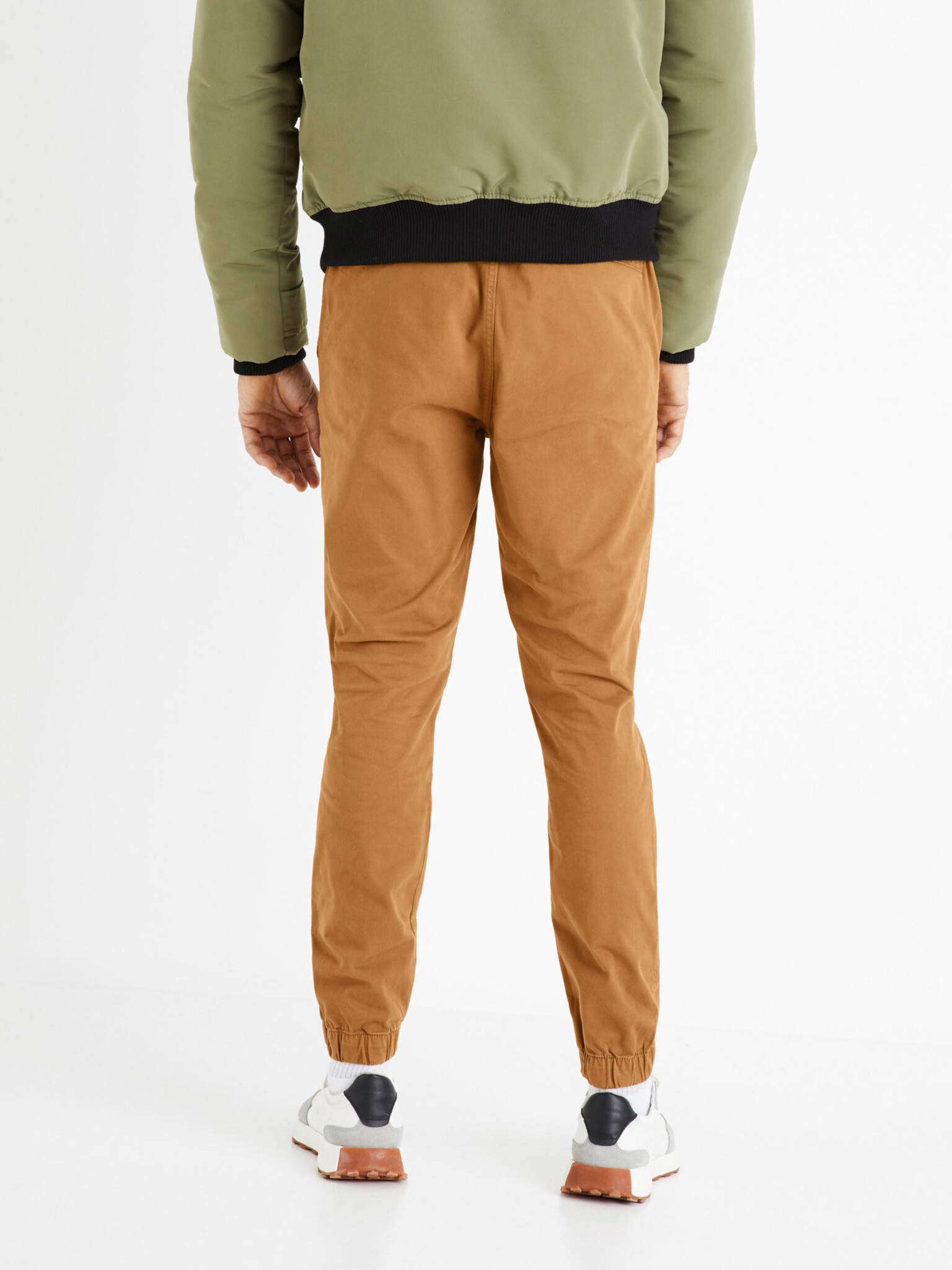 Celio Voyage Pantaloni Maro - Pled.ro