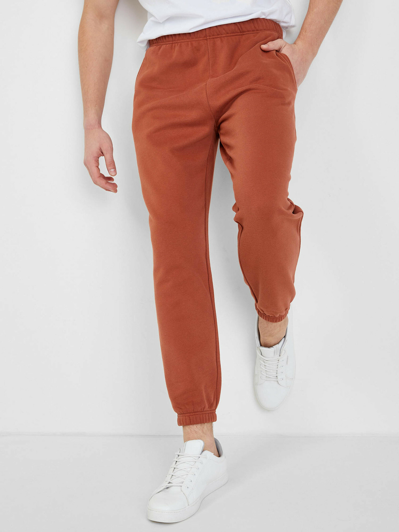 GAP Pantaloni de trening Maro - Pled.ro