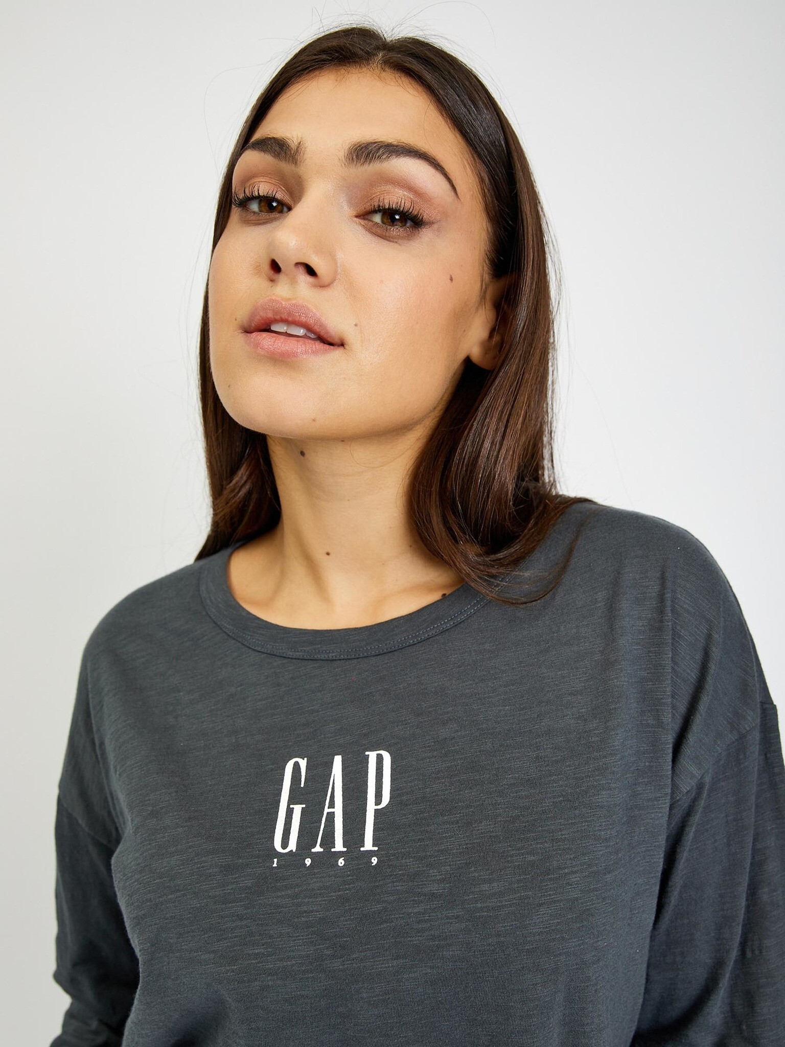 GAP Tricou Gri - Pled.ro