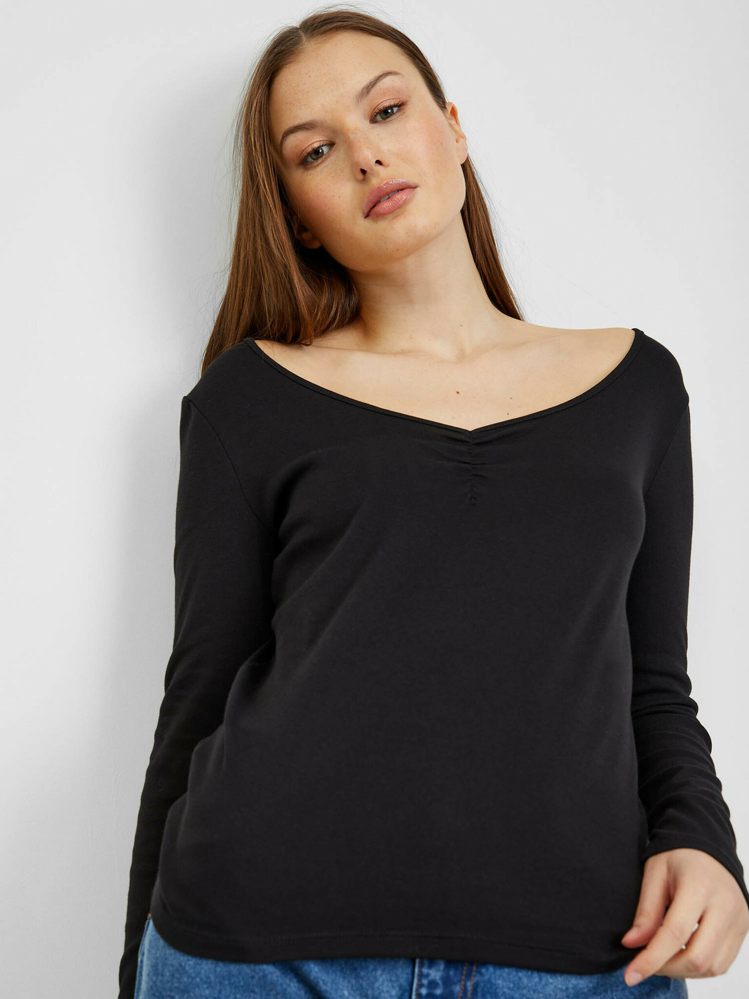 GAP Tricou Negru - Pled.ro