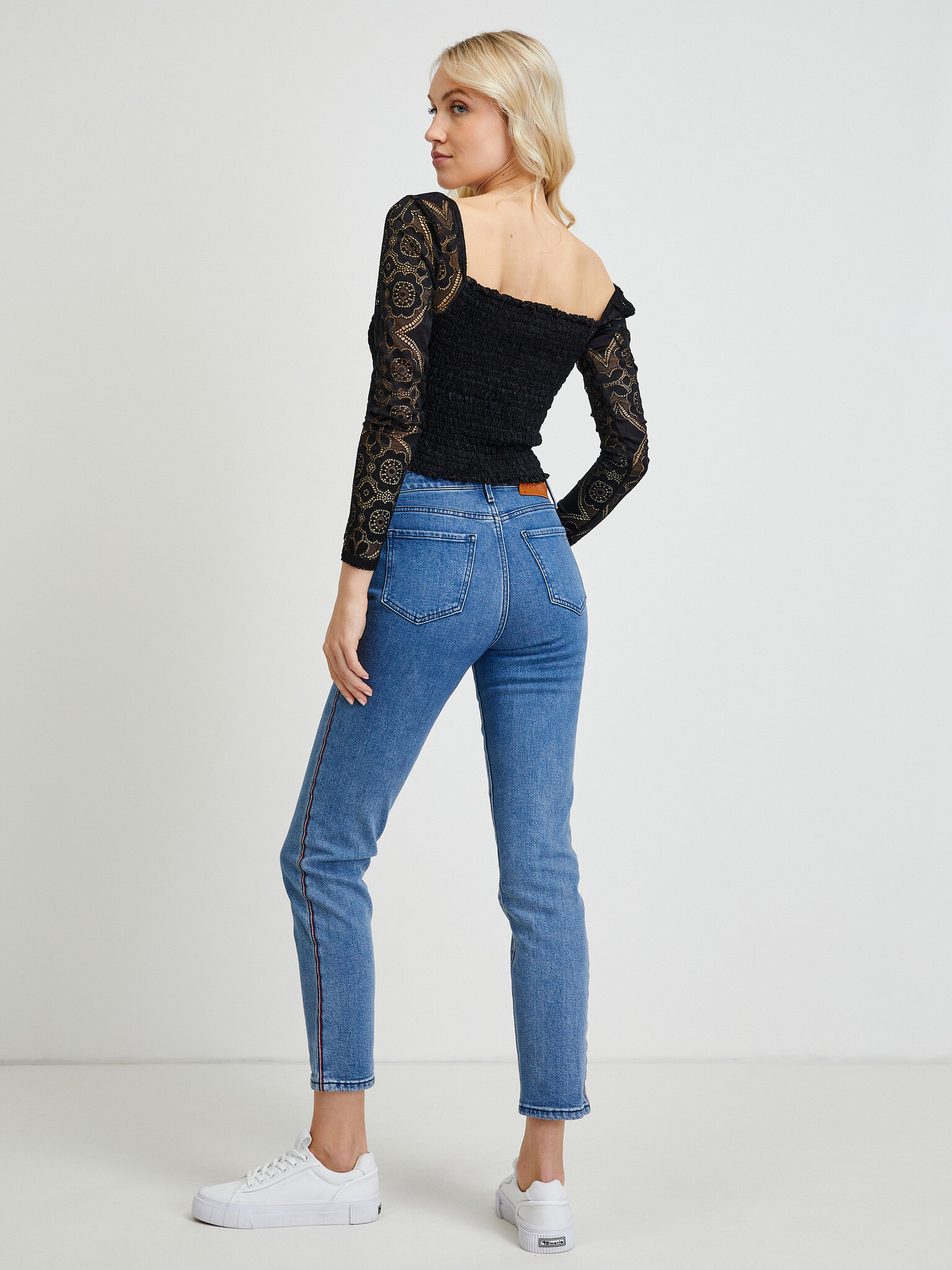 Guess Top Negru - Pled.ro