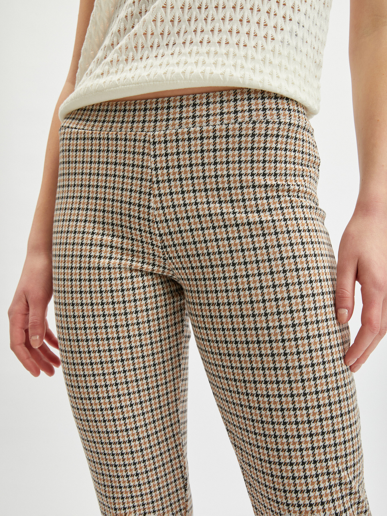 Orsay Pantaloni Maro - Pled.ro