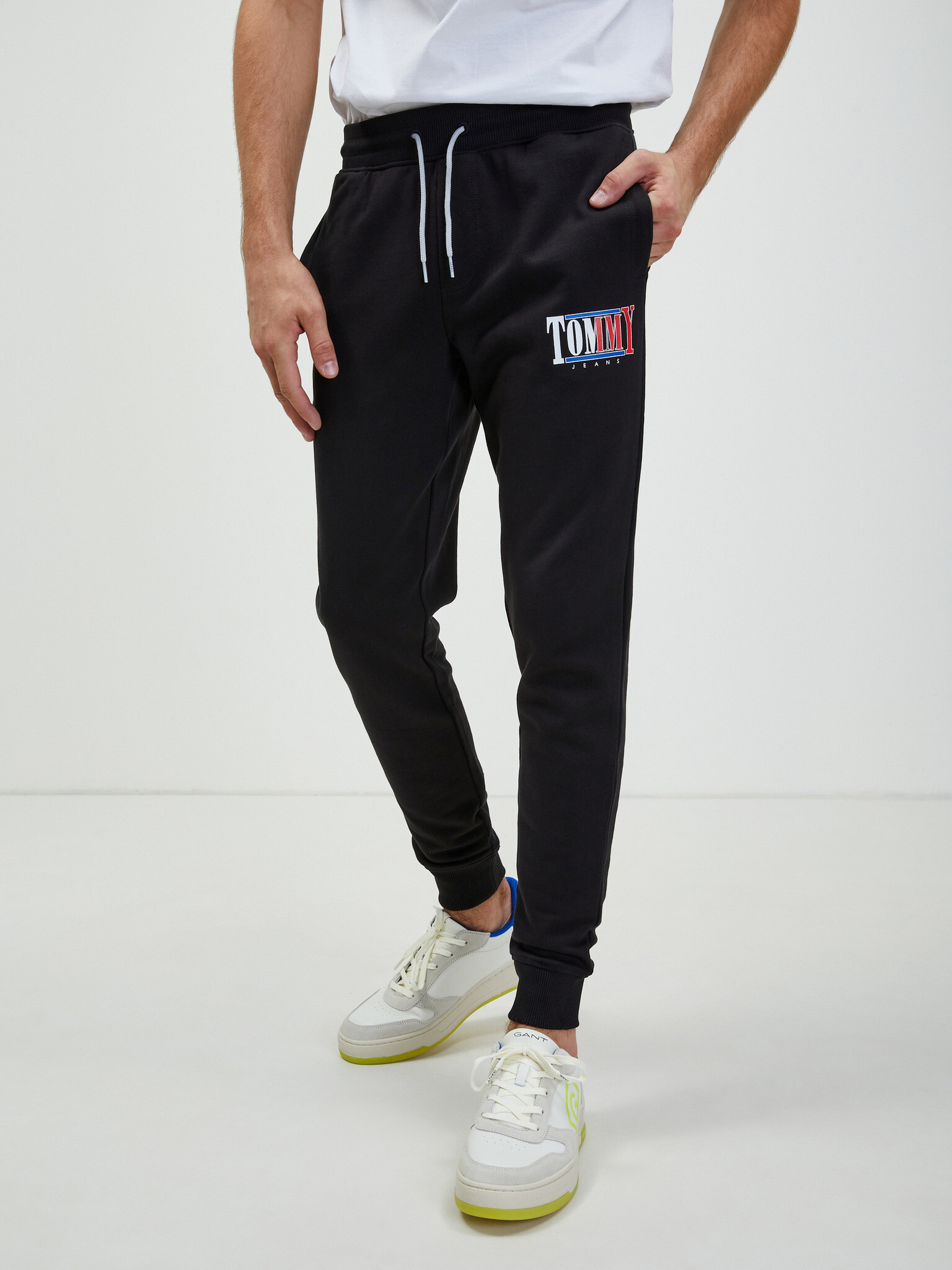 Tommy Jeans Pantaloni de trening Negru - Pled.ro