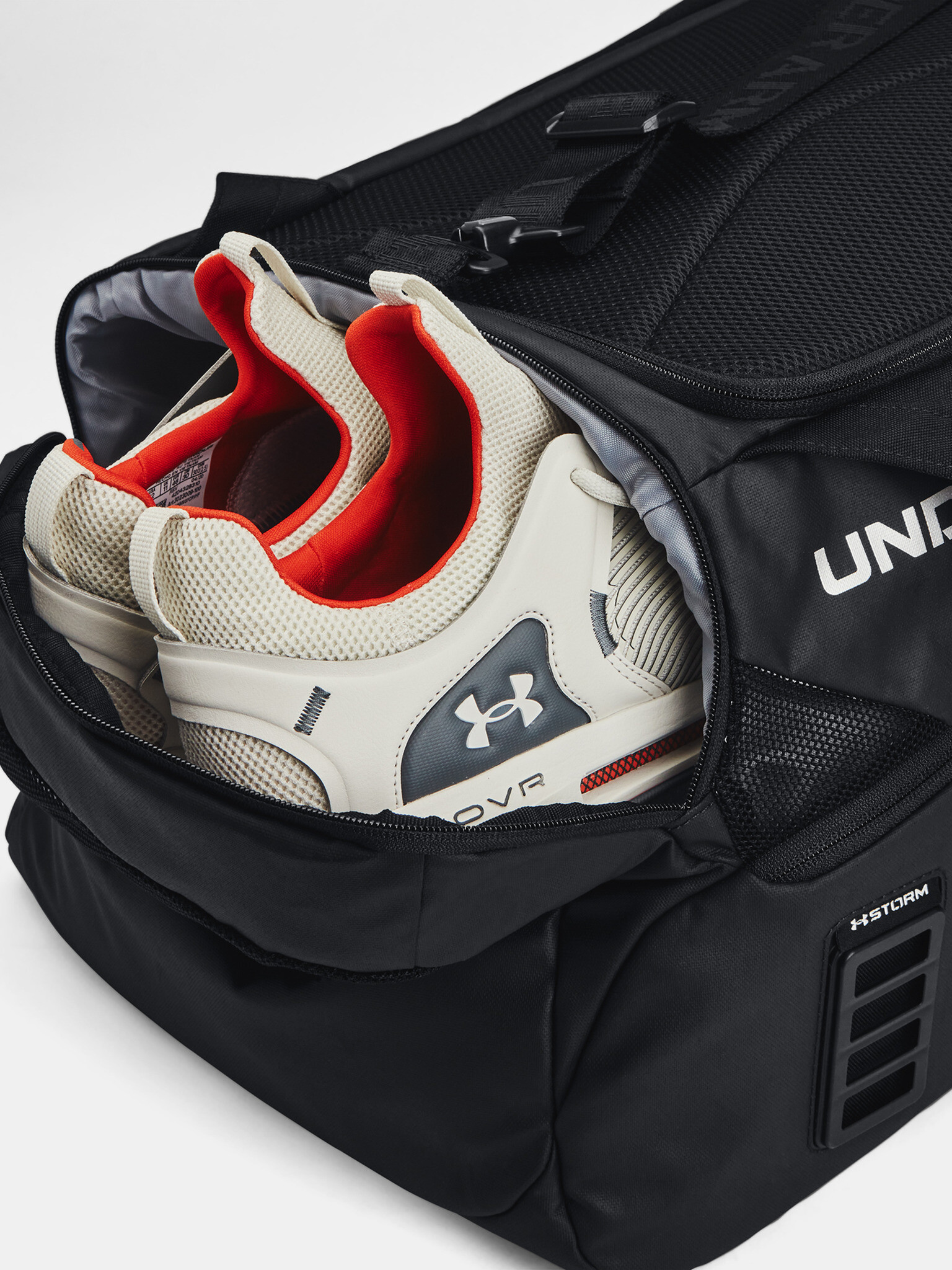 Under Armour Contain Duo MD Duffle Genţi de umăr Negru - Pled.ro