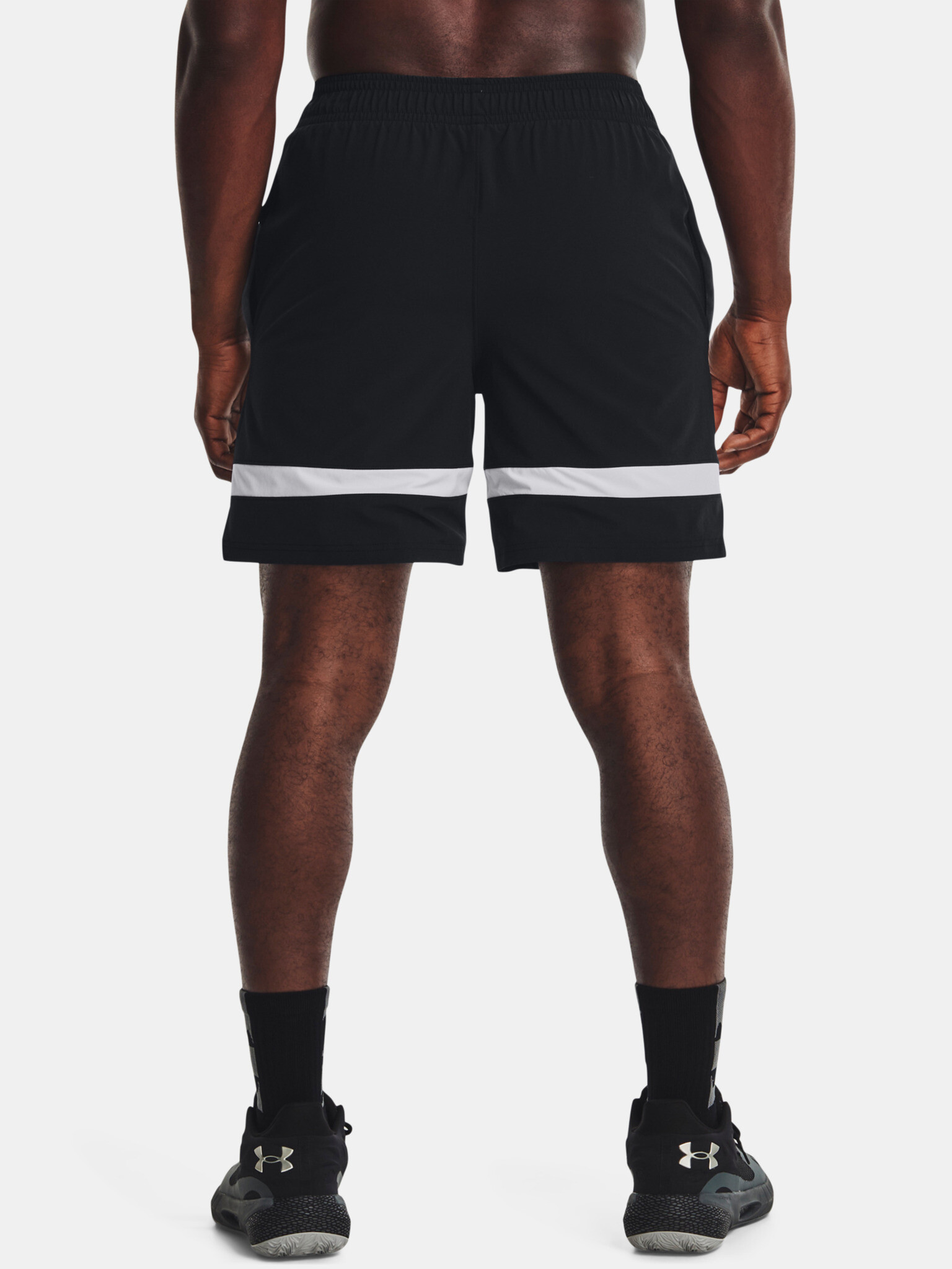 Under Armour UA Baseline Woven 7'' Pantaloni scurți Negru - Pled.ro