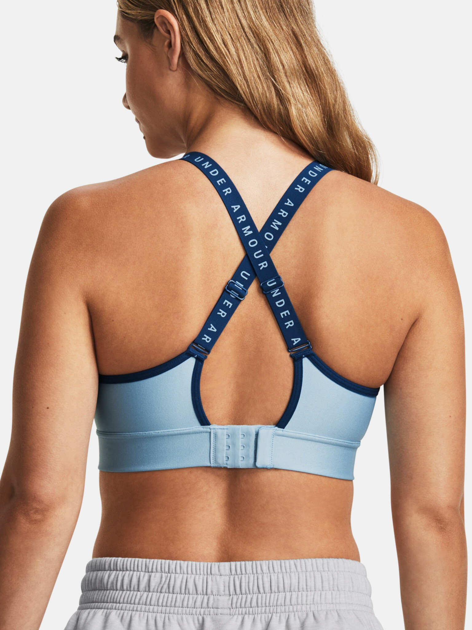 Under Armour UA Infinity Mid Covered Sport Sutien Albastru - Pled.ro