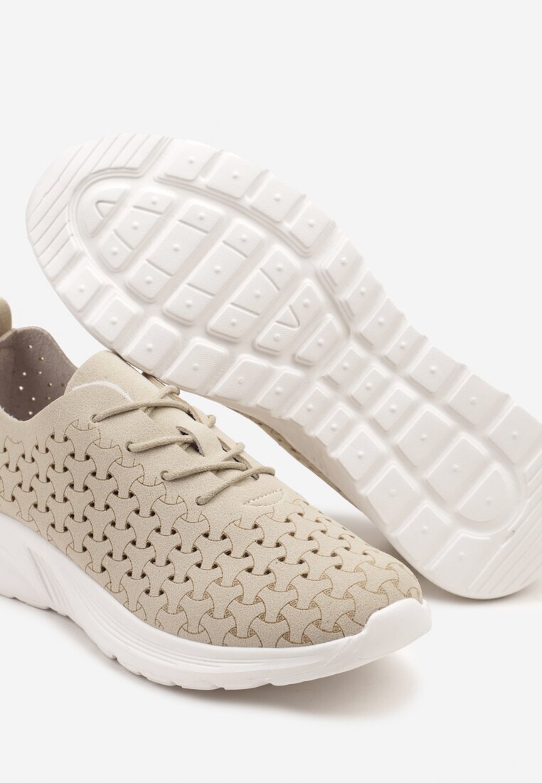 888 Adidași Bej cu Carâmb Perforat Polmio