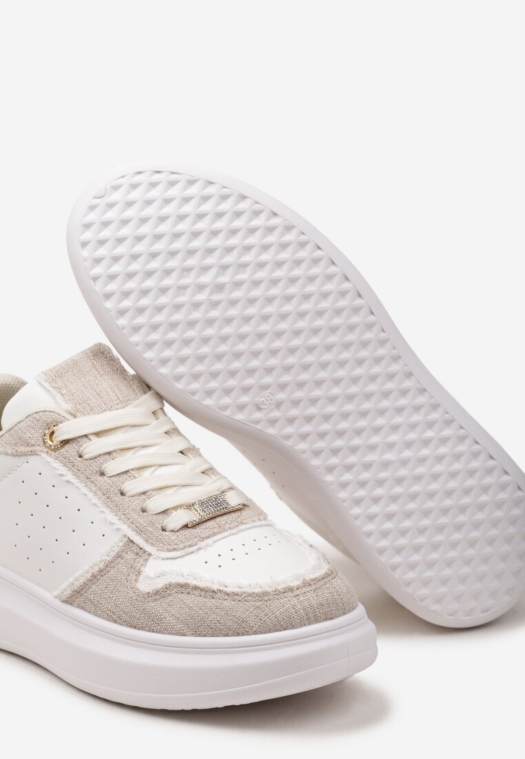  Adidași Alb-Bej pe Platformă cu Inserții Materiale și Zirconii La Șireturi Nylith