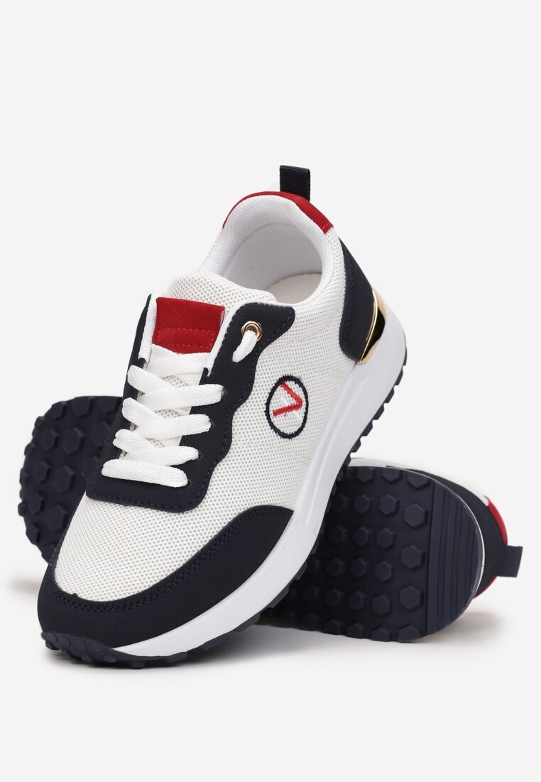  Adidași alb-bleumarin cu inserții metalice și broderie fină