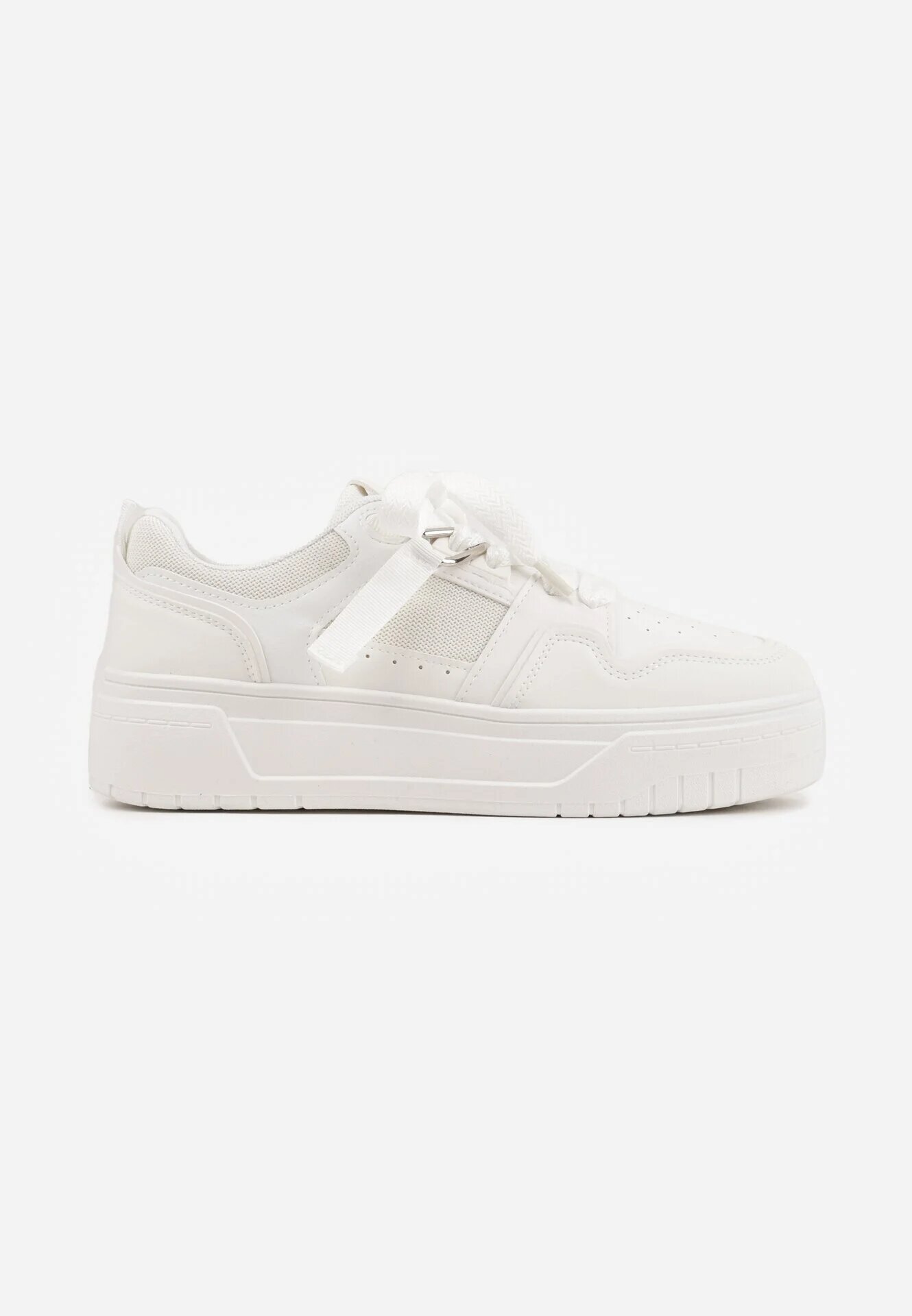  Adidași Albi pe Talpă Groasă cu Șireturi Decorative și Breloc Xalenia